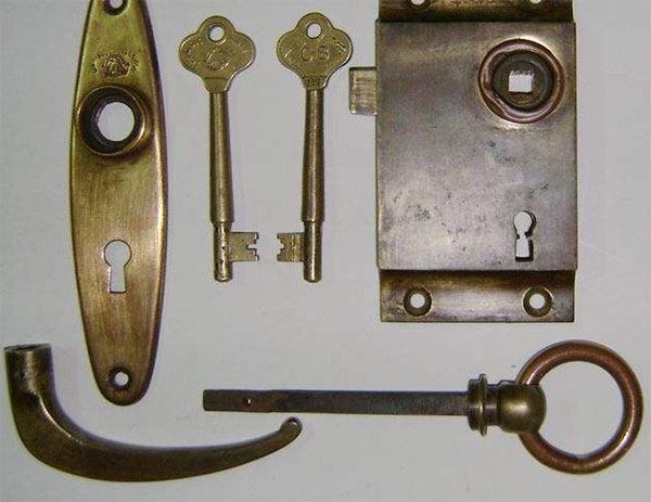 门锁铜型材样品图|英华铜业