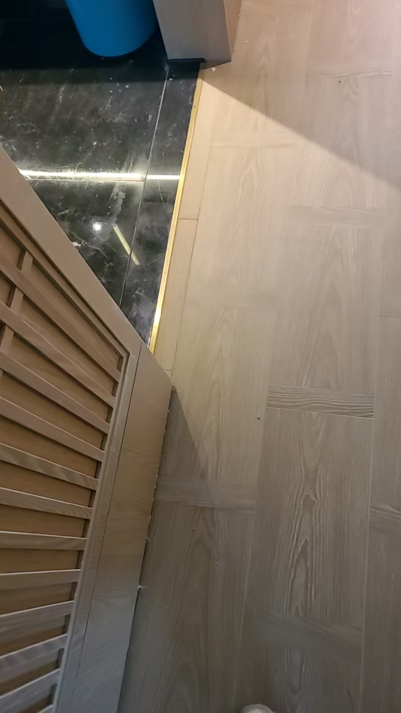雁荡山君澜度假酒店采用英华铜业黄铜地板压条